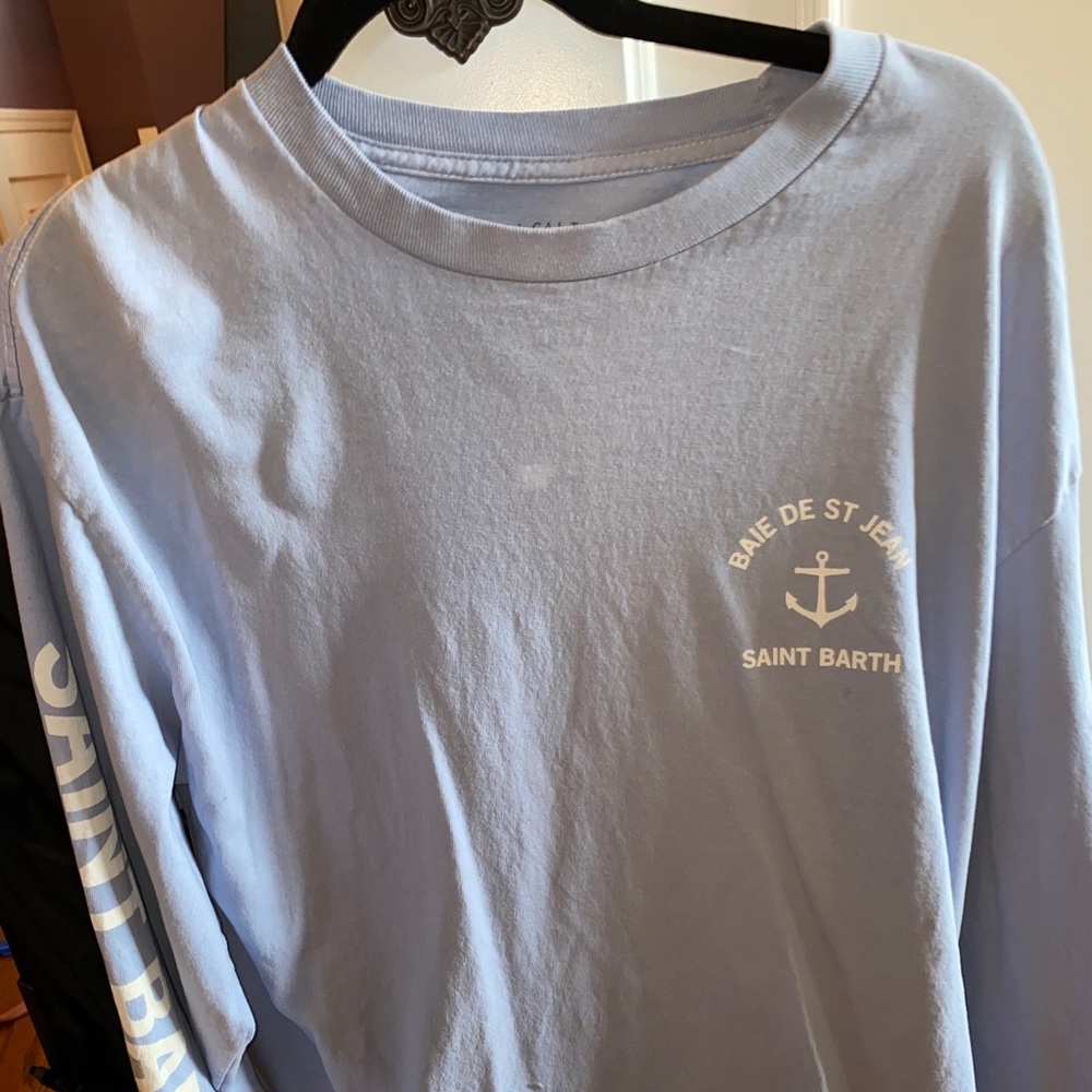 blue T shirt